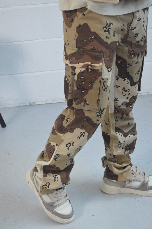 NVLTY DESERT CAMO FLARE CARGO TROUSERS