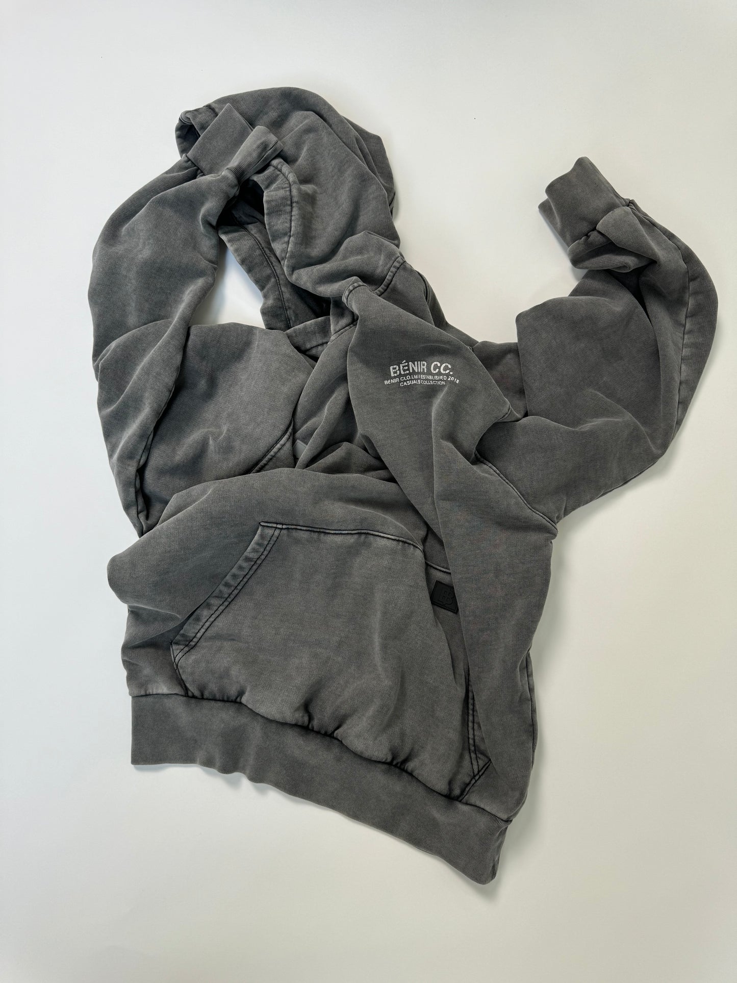 BÉNIR OVERSIZED TRACKSUIT IN CHARCOAL